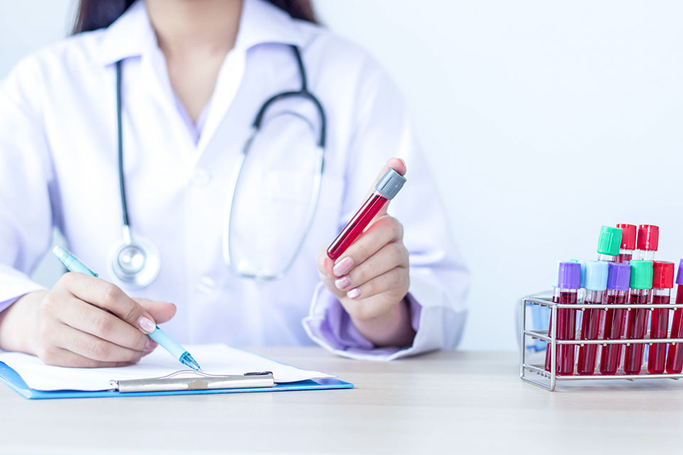 Troubles de la coagulation : comment arrêter un saignement rapidement